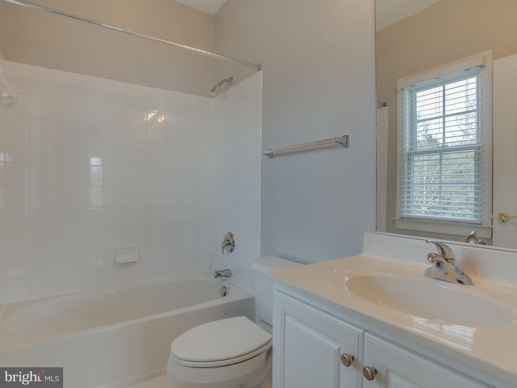 6694 Valley Brook Drive - Photo 34