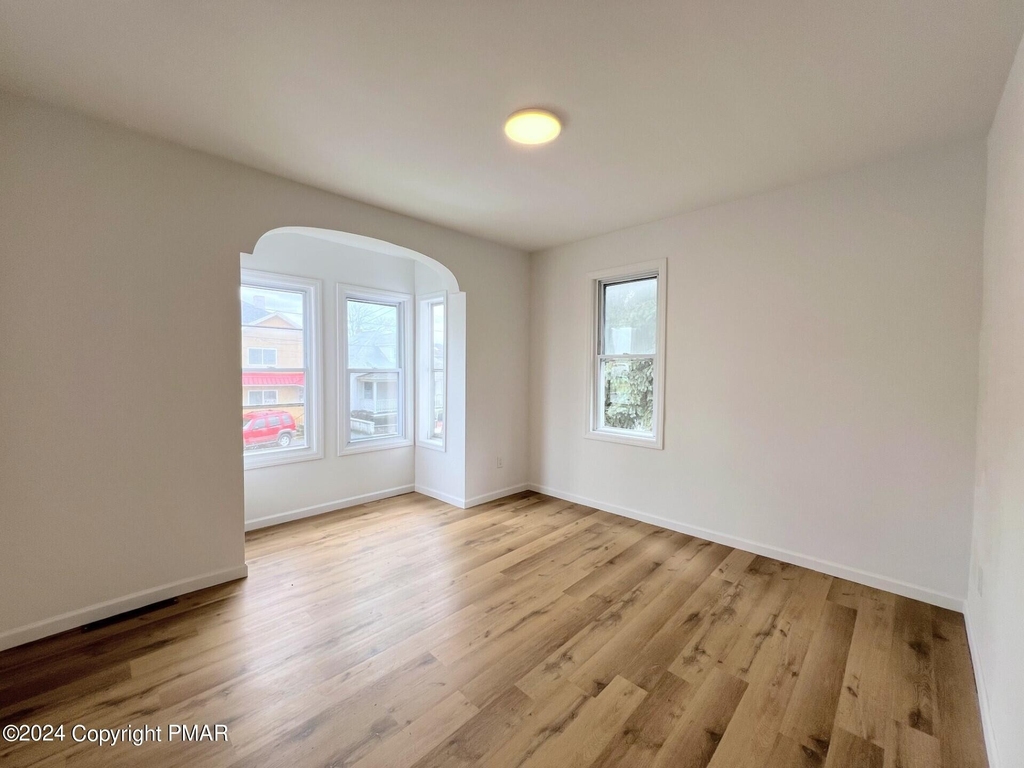 903 Luzerne Street - Photo 10