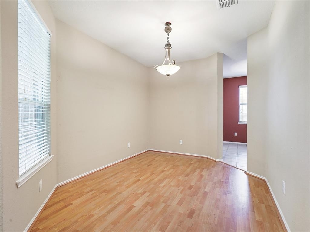 2908 Scott Place - Photo 10