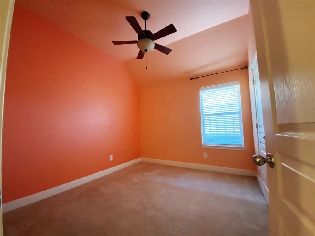 2436 Bridgeport Drive - Photo 9