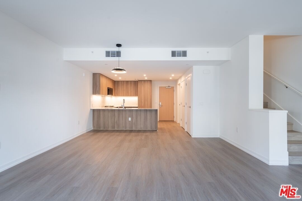 6933 Santa Monica Blvd - Photo 3