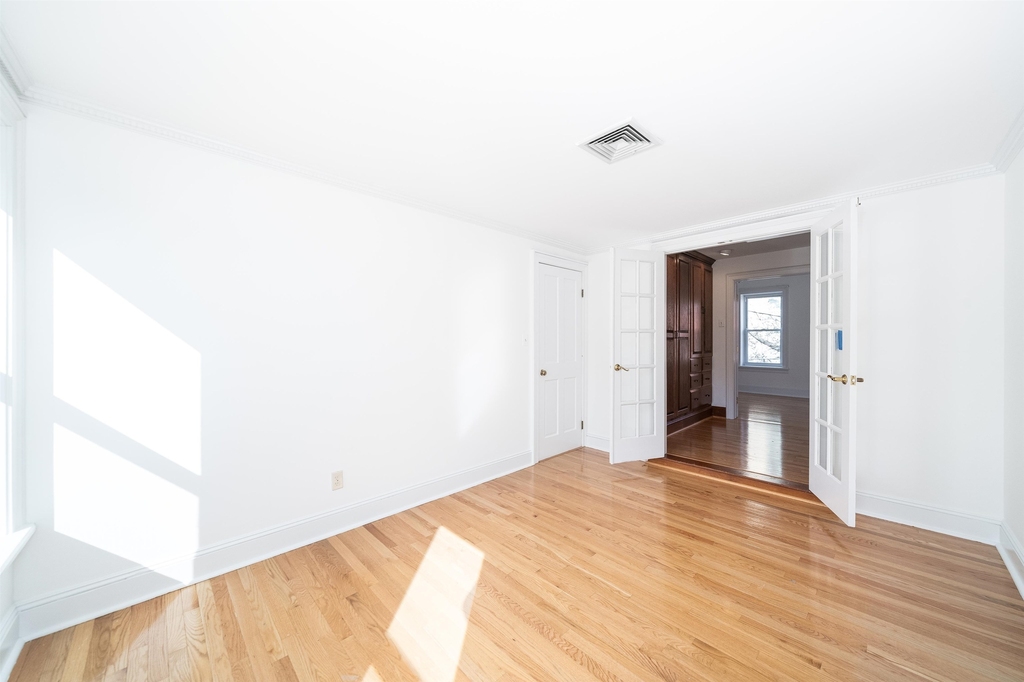 704 Park Ave - Photo 14