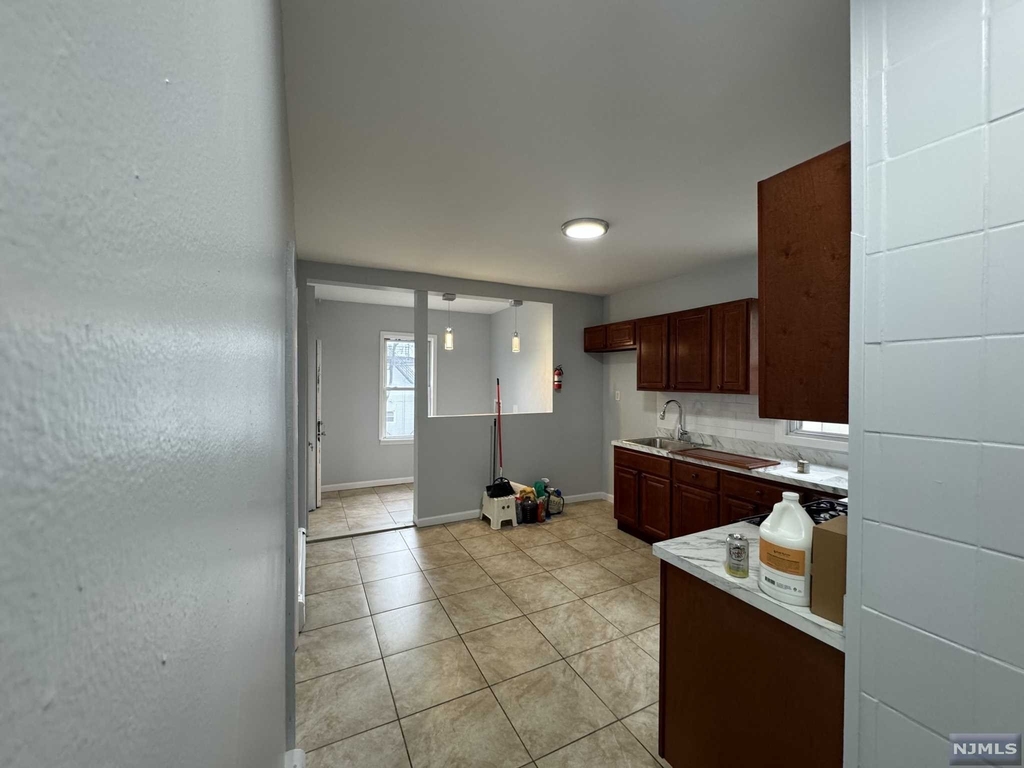 1017 Anna Street - Photo 1