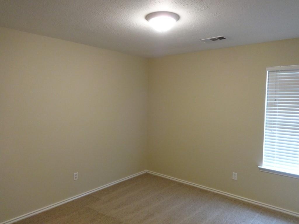 1605 Oak Point Court - Photo 11