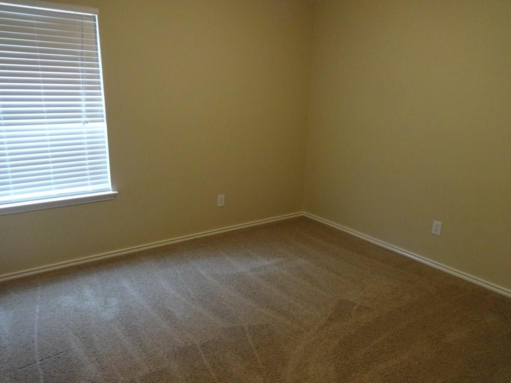 1605 Oak Point Court - Photo 10