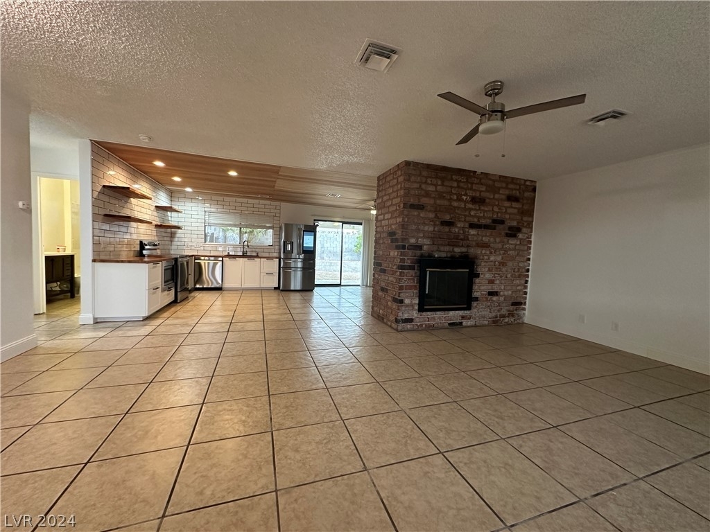 1709 Shadow Mountain Place - Photo 3