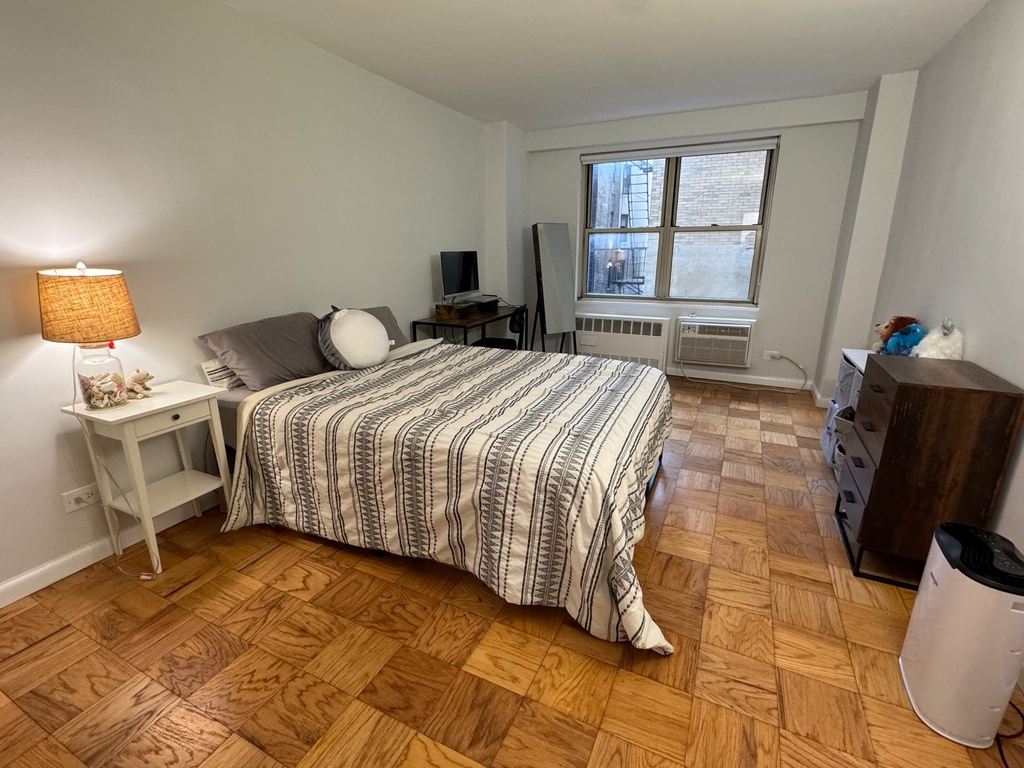 210 West 89th Street - Photo 6