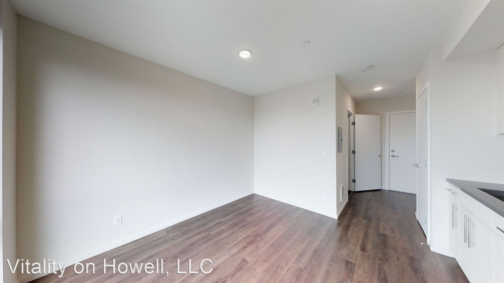 1420 E Howell St - Photo 35