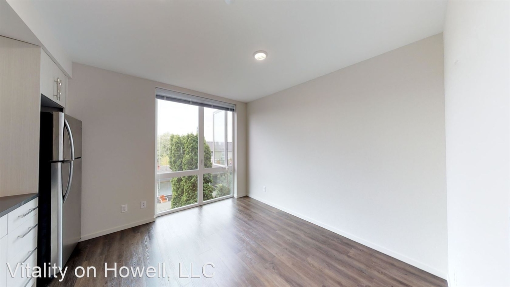 1420 E Howell St - Photo 3