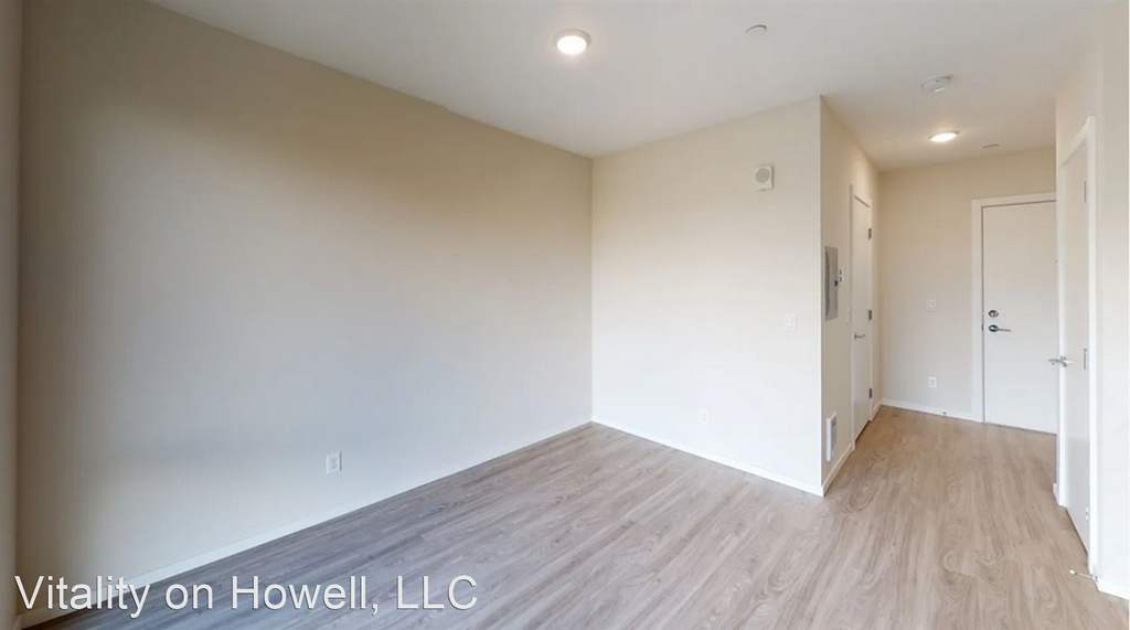 1420 E Howell St - Photo 18