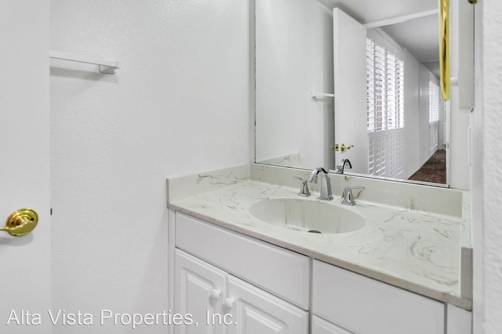 3916 Riviera Dr. #204 - Photo 28