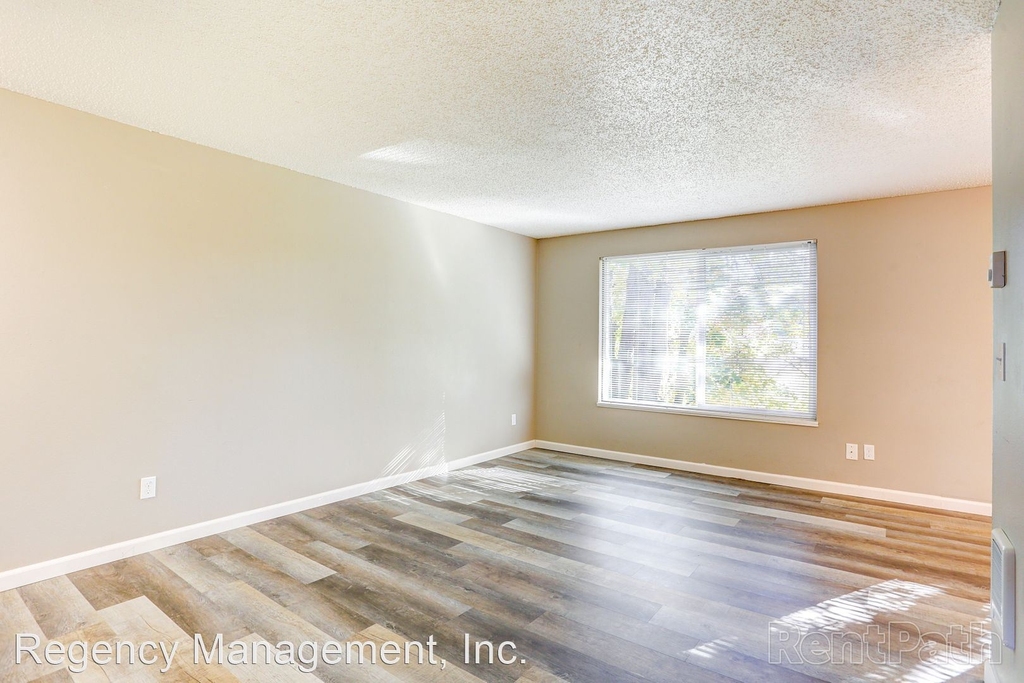 3050 Ne 23rd St. - Photo 6