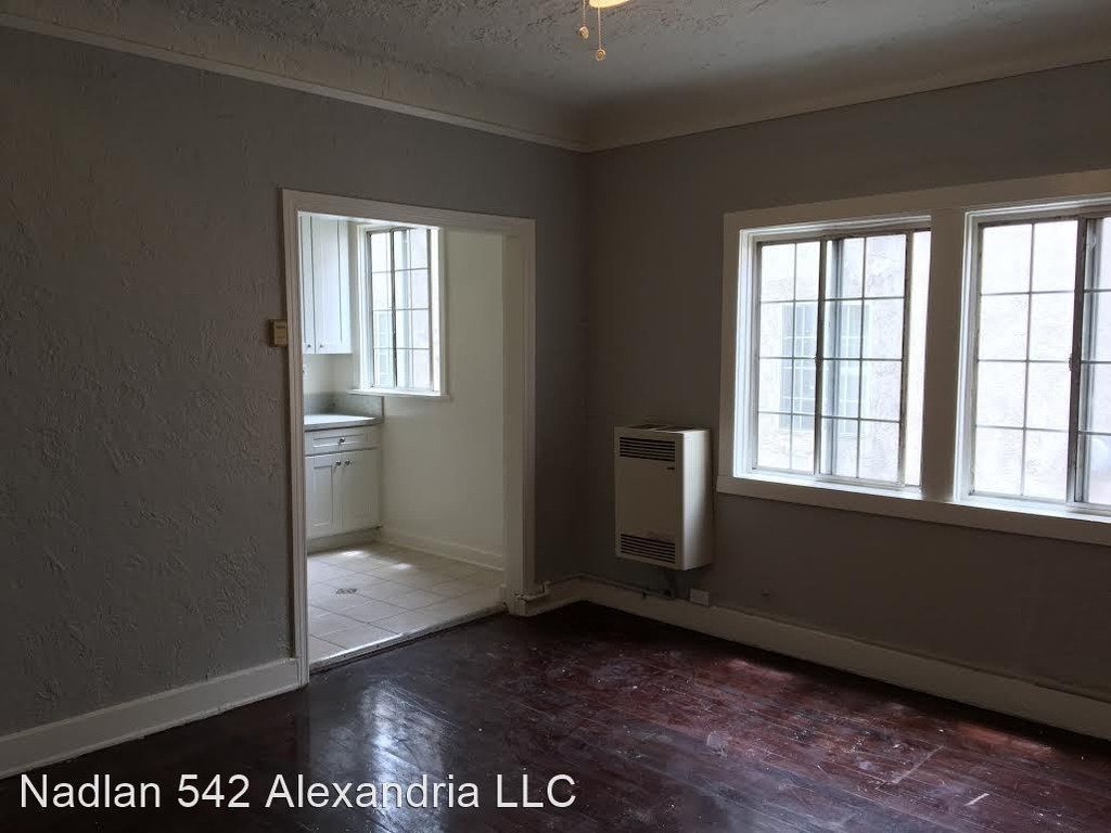 542 N. Alexandria - Photo 2