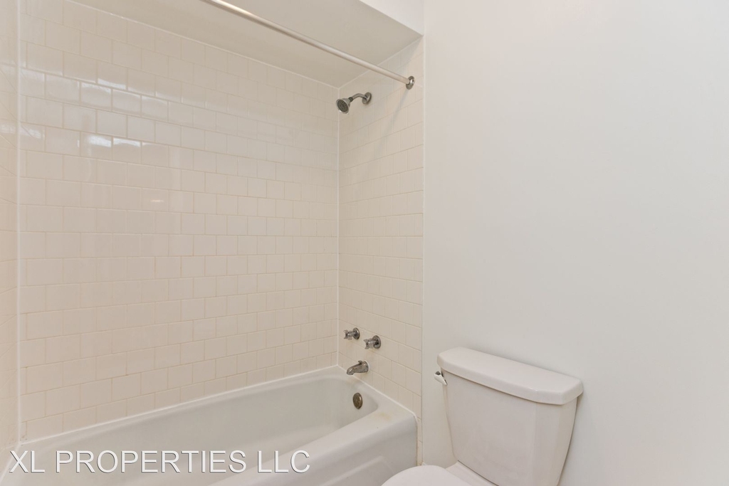 5423 N Winthrop Ave - Photo 8