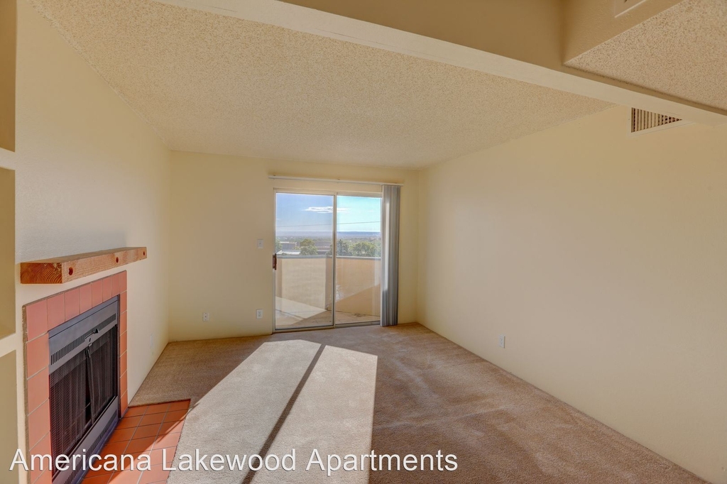 12598 W. Dakota Avenue - Photo 2