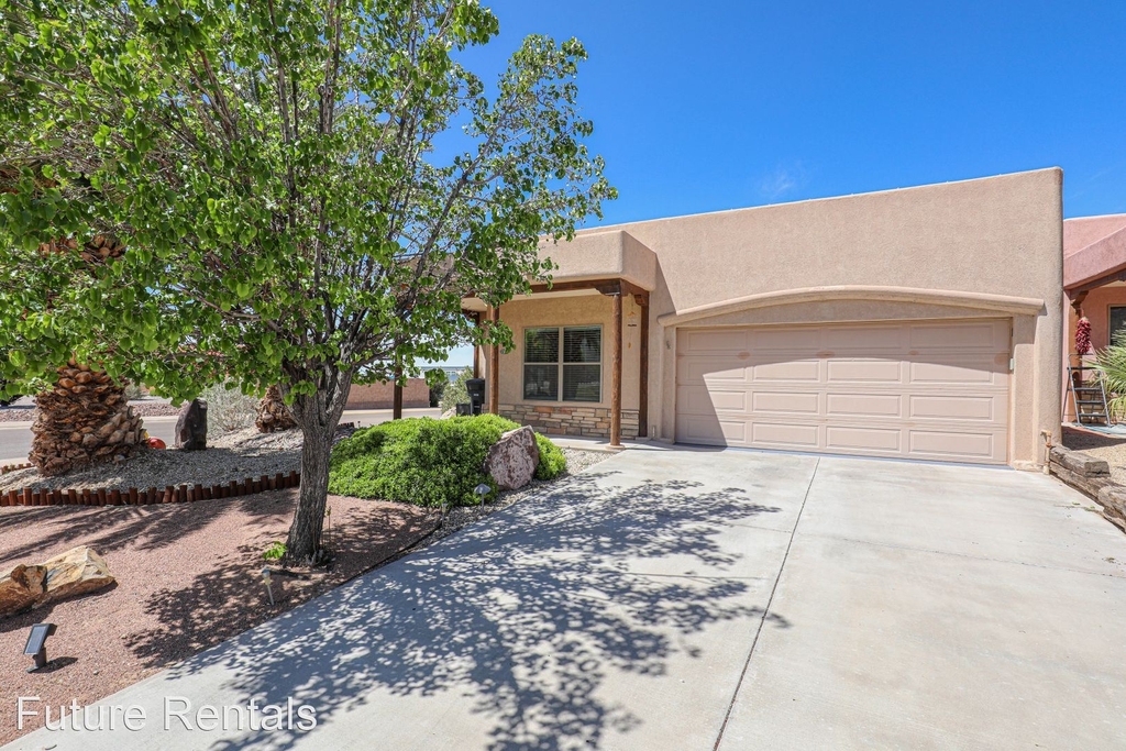 2507 Las Alturas Ct - Photo 0