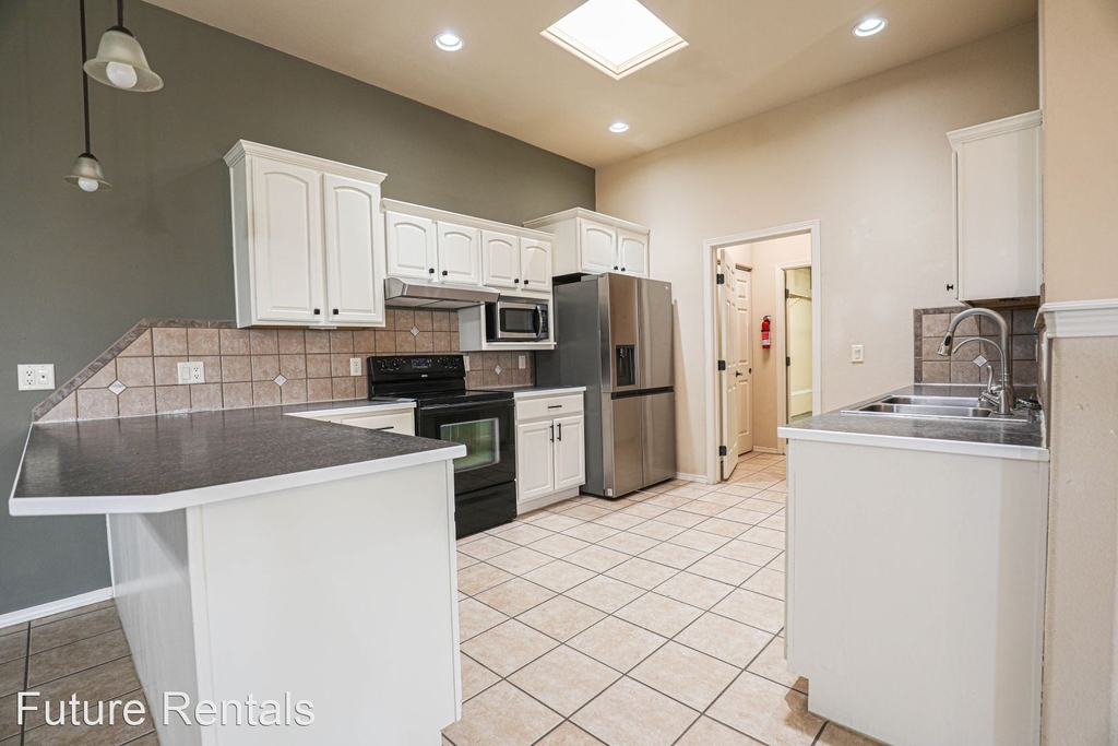 2507 Las Alturas Ct - Photo 13