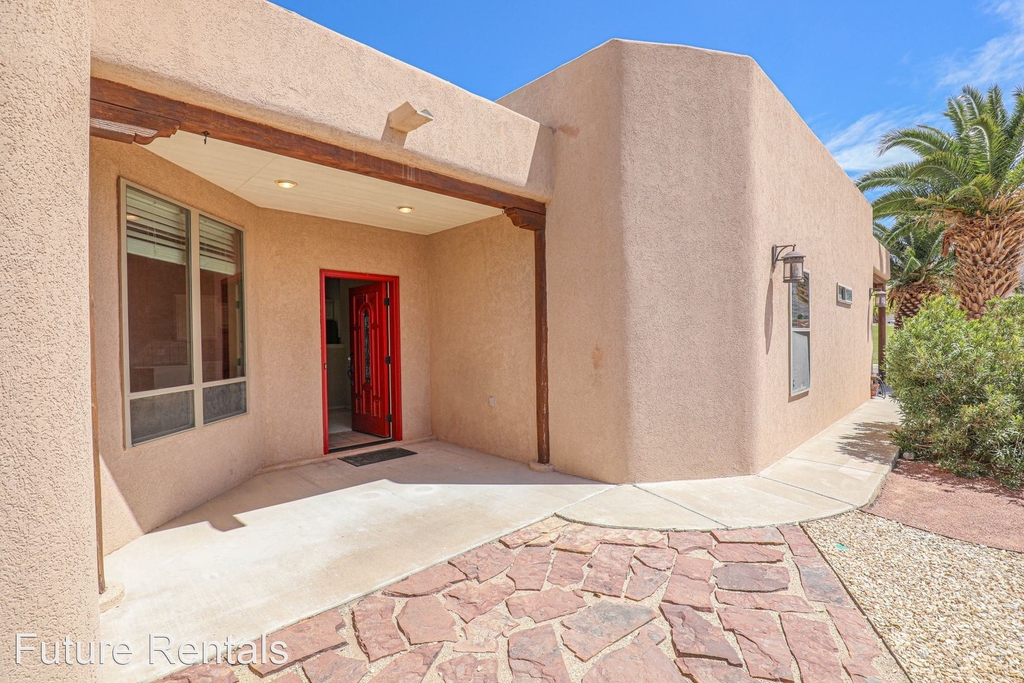 2507 Las Alturas Ct - Photo 3