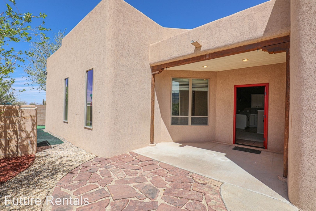 2507 Las Alturas Ct - Photo 2