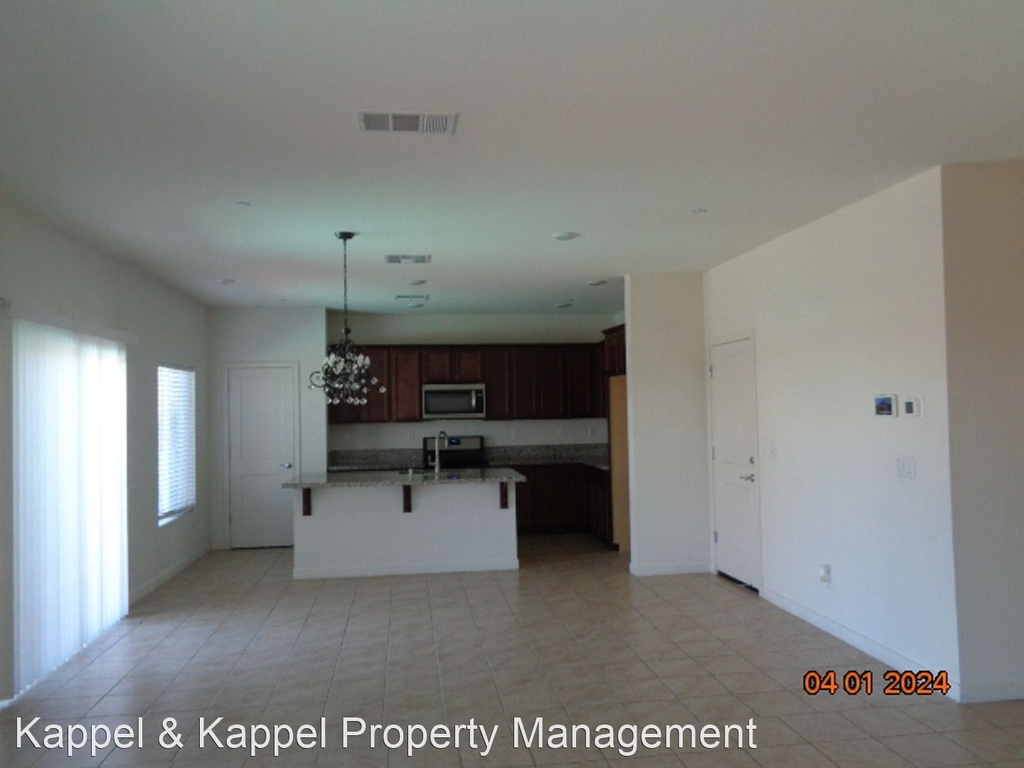 1075 Johns Hopkins Ct - Photo 1