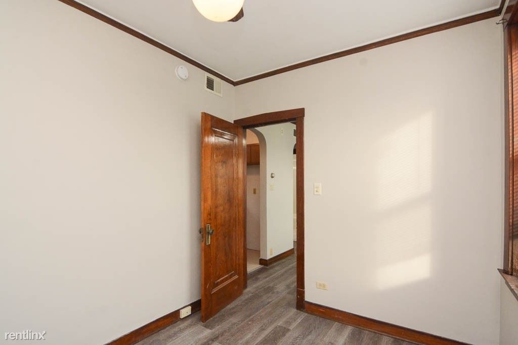 3615 N. Paulina, Unit B-6 - Photo 17