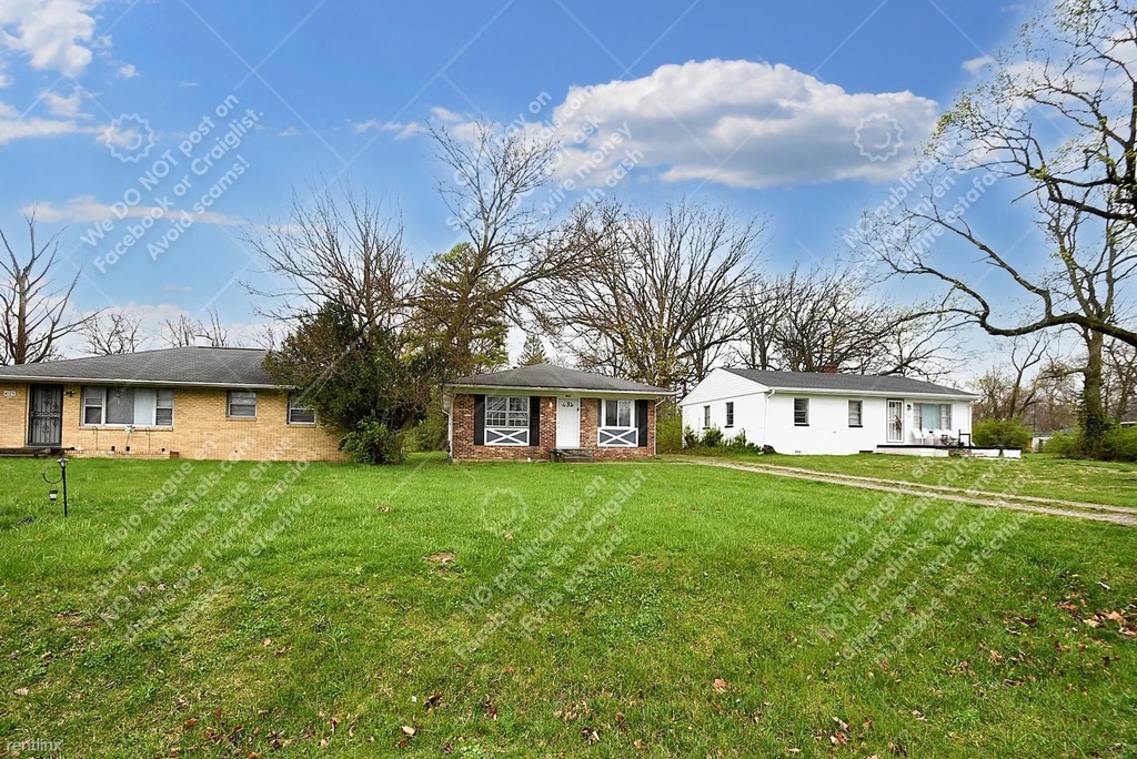 4103 N Grand Ave - Photo 1