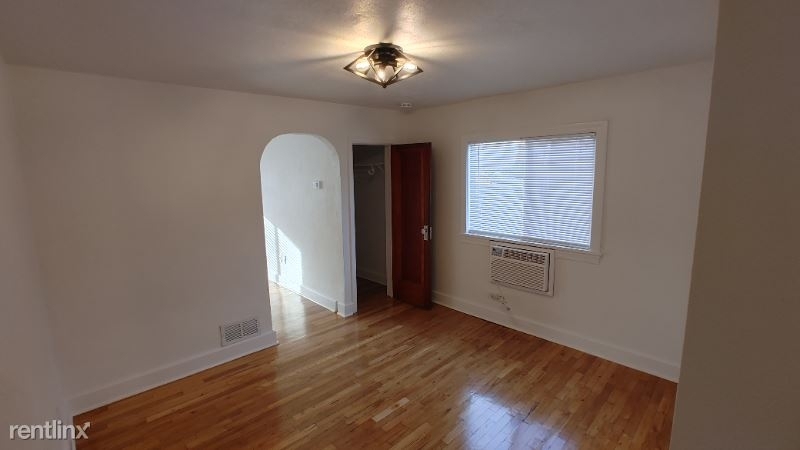 3320 Schauer Ave 2 - Photo 4