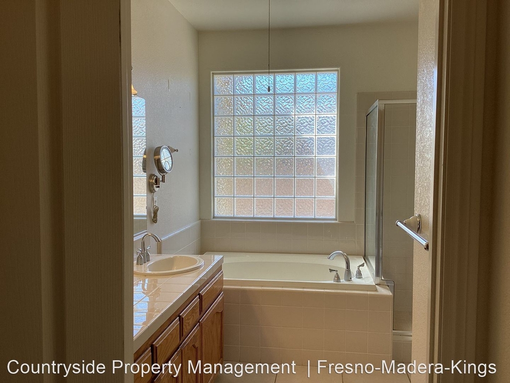 2444 E. Marquise Court - Photo 27