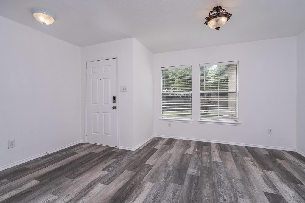 1305 Water Spaniel Way - Photo 4