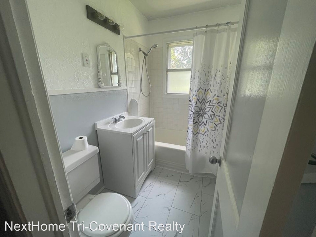 1608 Nw Smith Ave - Photo 6