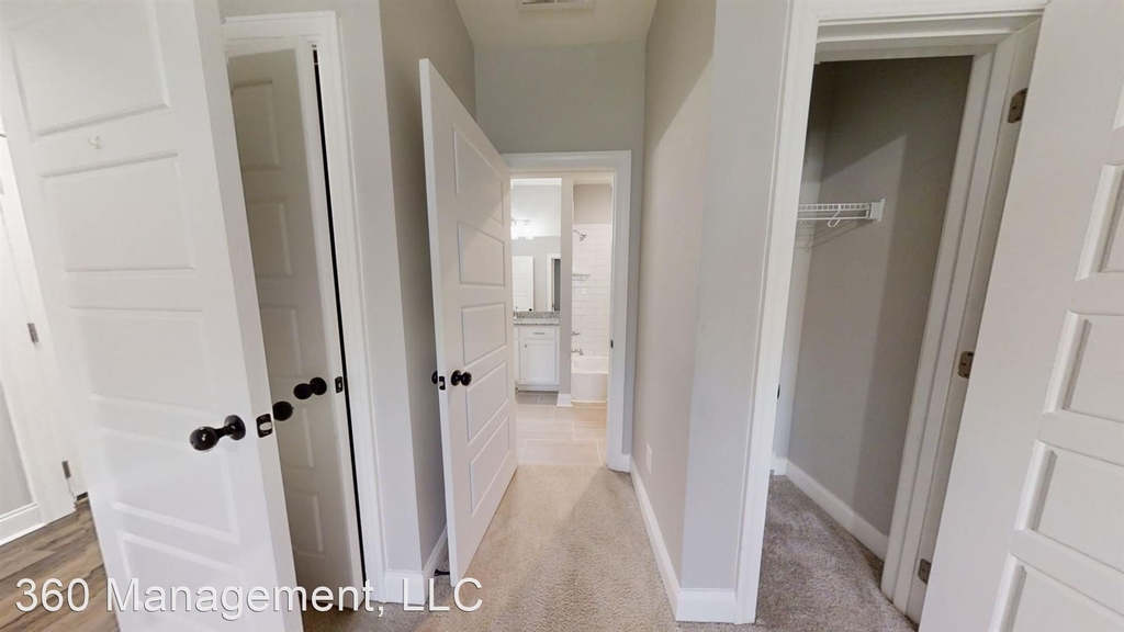 505 Cloverdale Dr - Photo 2