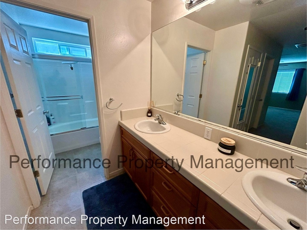 11415 Trabancos Dr - Photo 4