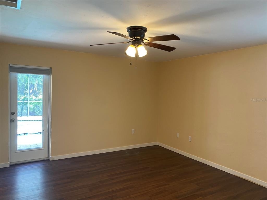 328 N Bay Hills Boulevard - Photo 11