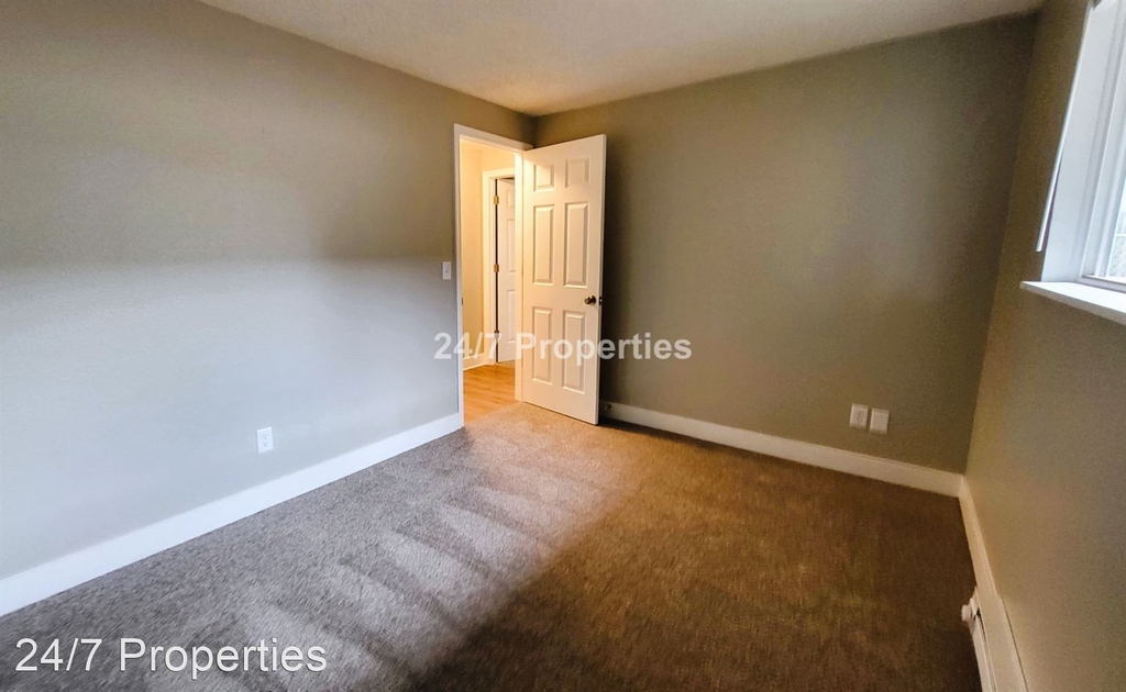 5806 Se Ogden St. - Photo 10