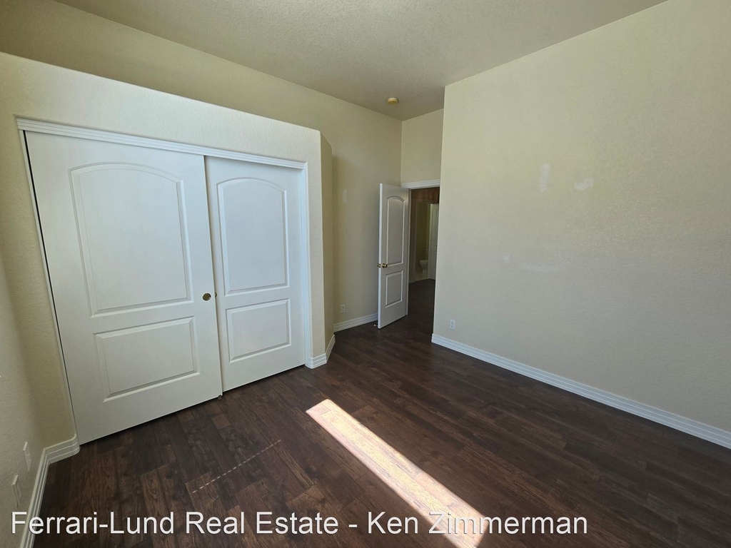 2721 Sunline - Photo 23