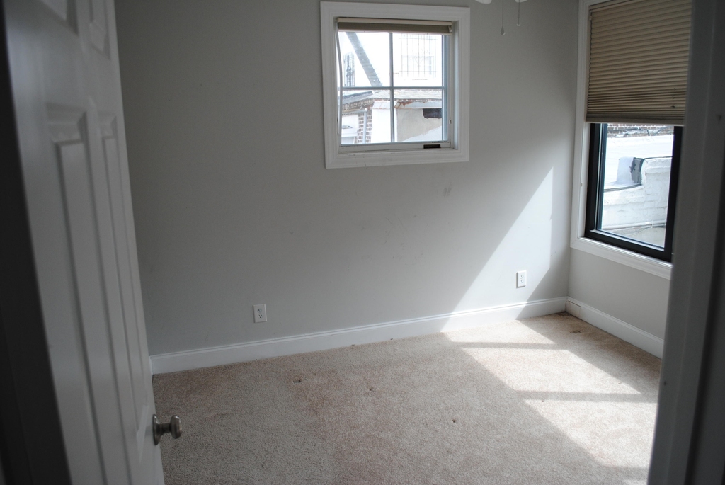 346 King St - Photo 10