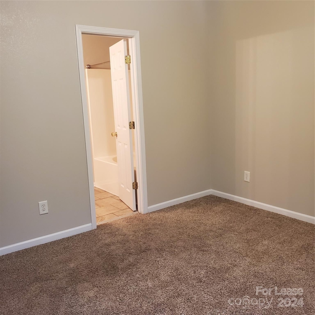 8844 Starnes Randall Road - Photo 15