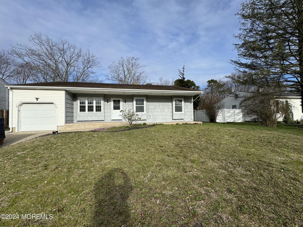 112 Alissa Drive - Photo 2