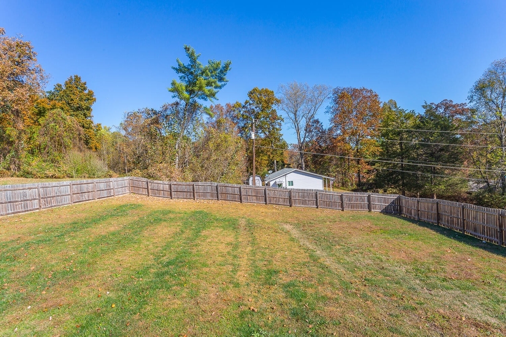 10051 Forest Dr - Photo 5