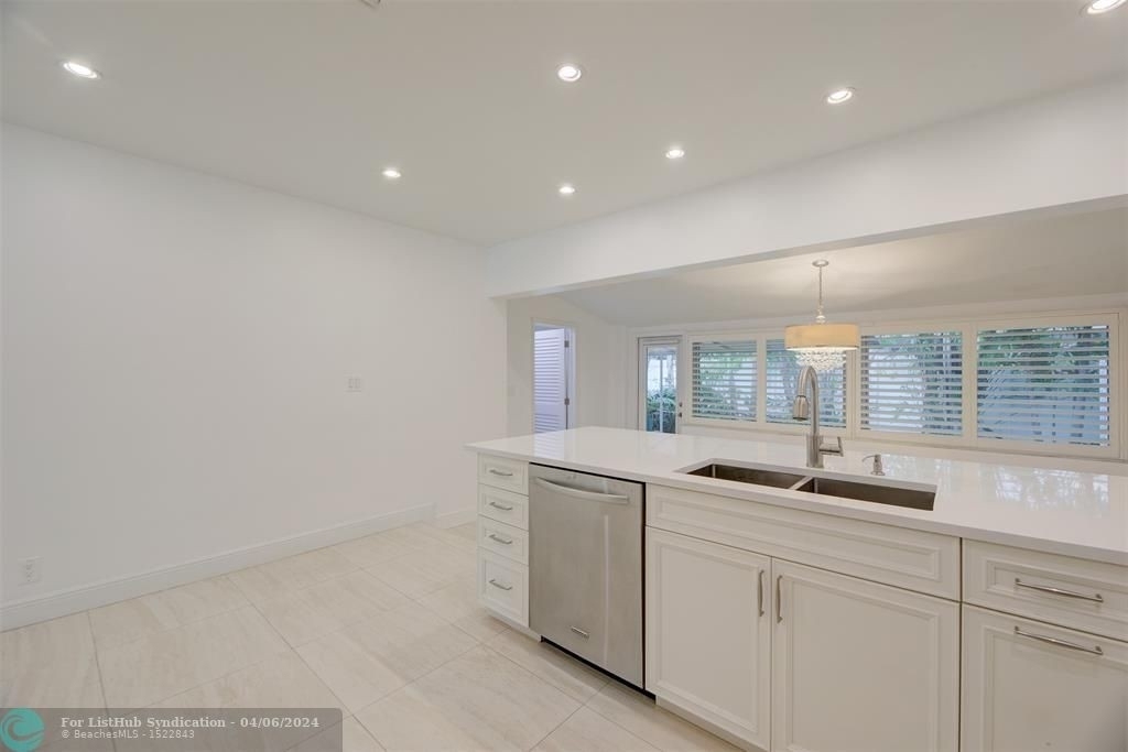 1424 Ne 56th Ct - Photo 18