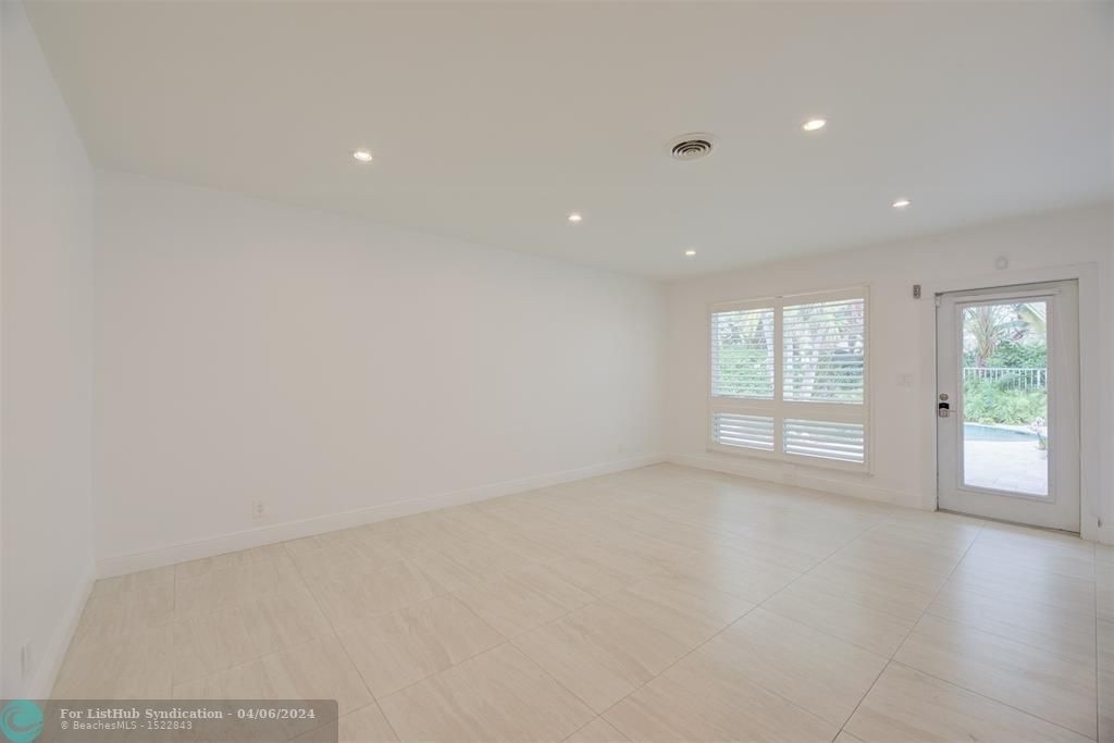 1424 Ne 56th Ct - Photo 15