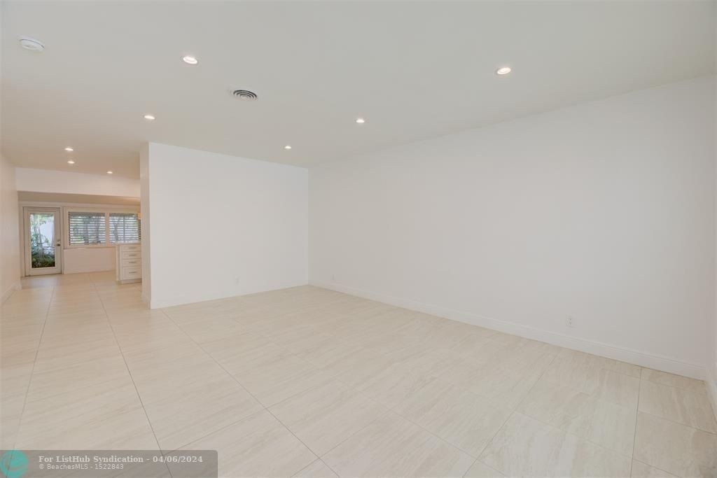 1424 Ne 56th Ct - Photo 12