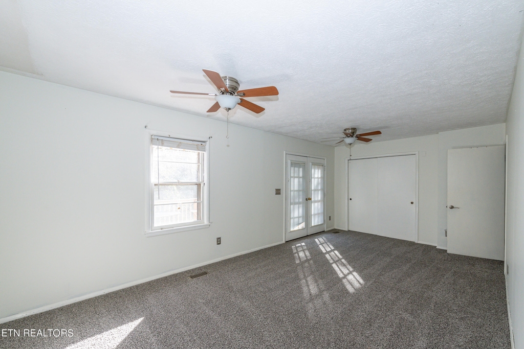 1508 Maple Drive - Photo 6