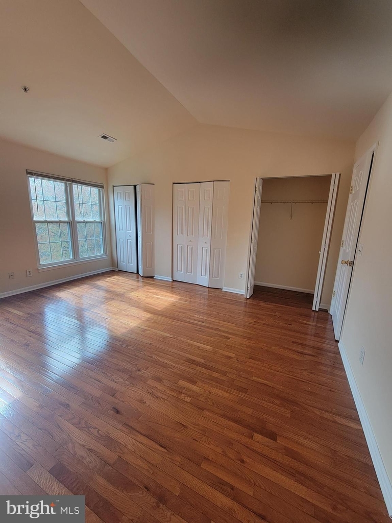 720 Gael Court - Photo 3