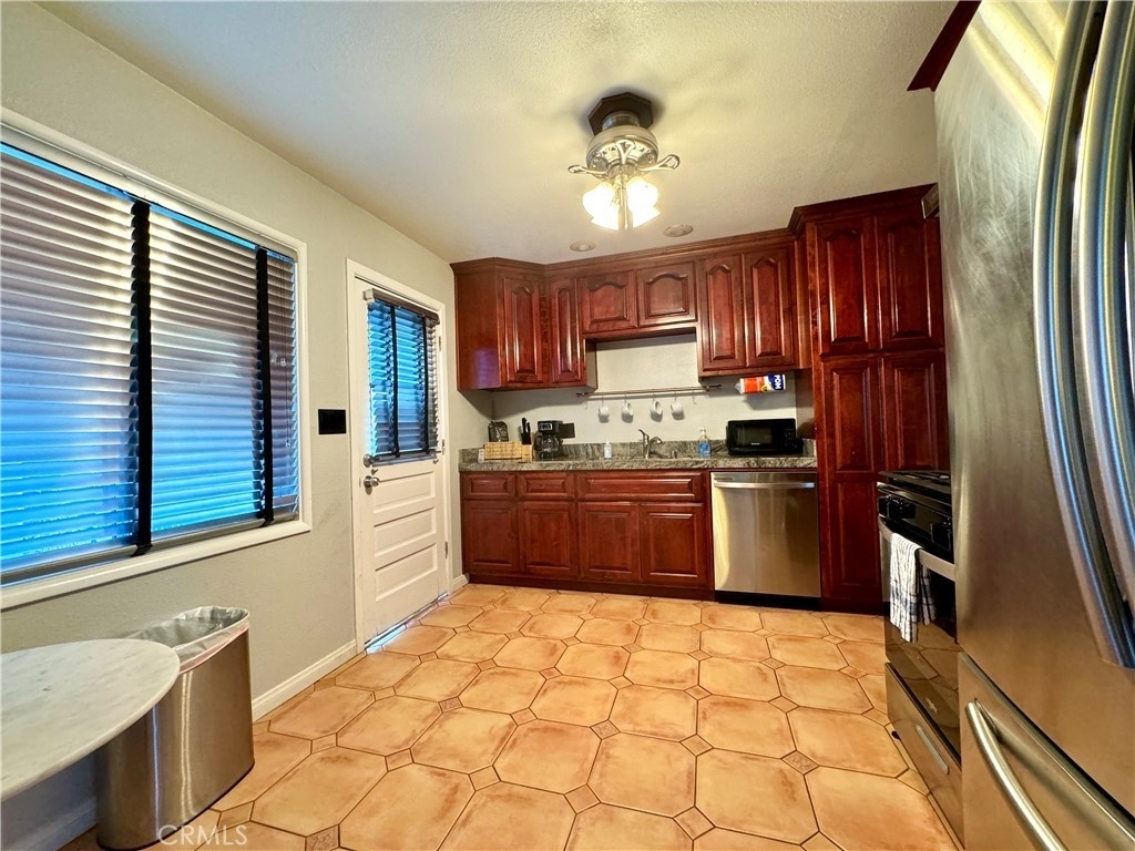 226 San Juan Street - Photo 11