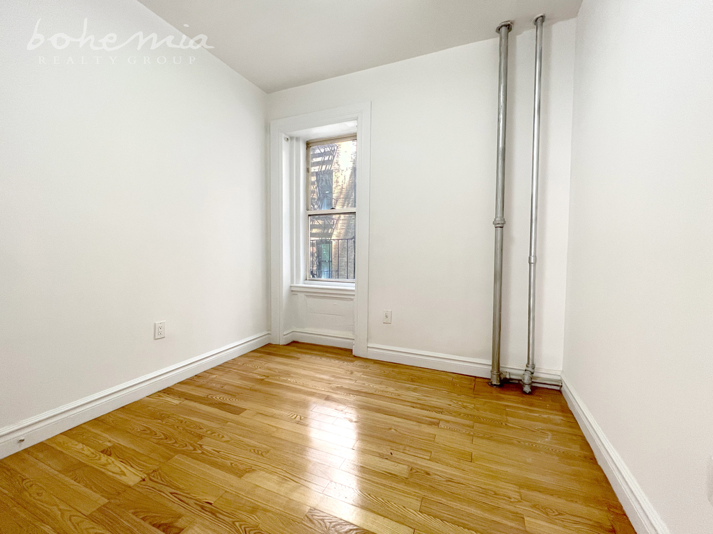 West 141st Street - Photo 3