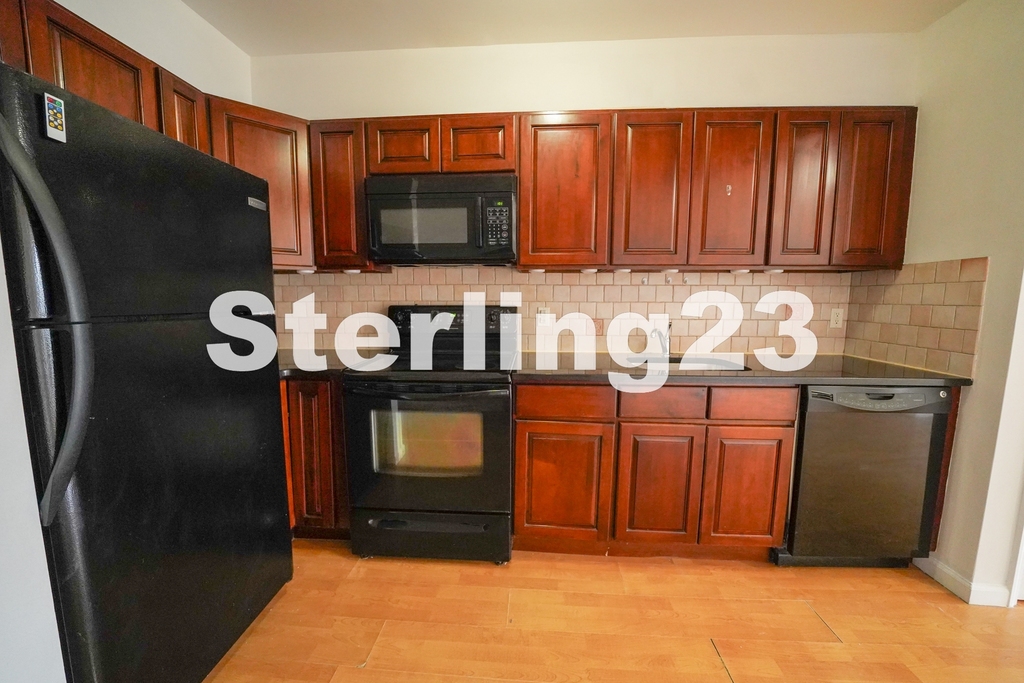 27-16 12th Street - Photo 3