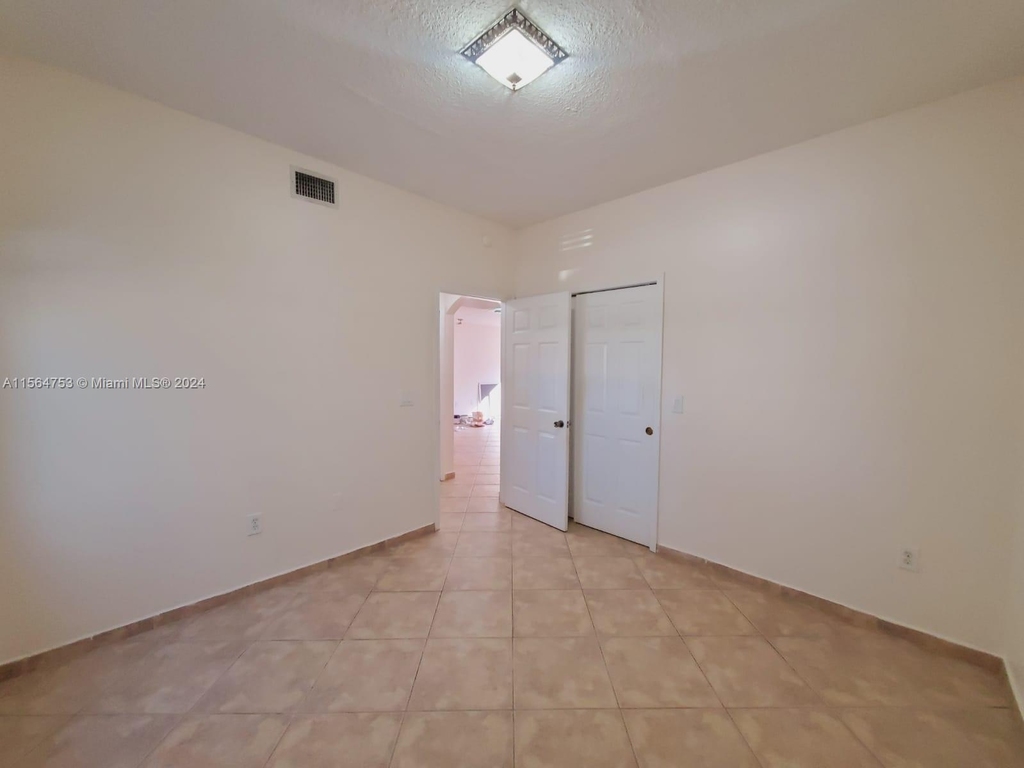 8510 Nw 141st Ln - Photo 6