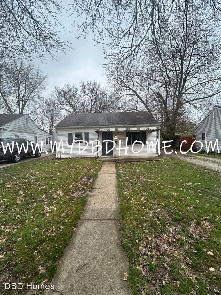 5217 Bowser Ave. - Photo 0