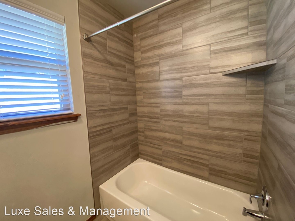 417 Charles Court - Photo 26